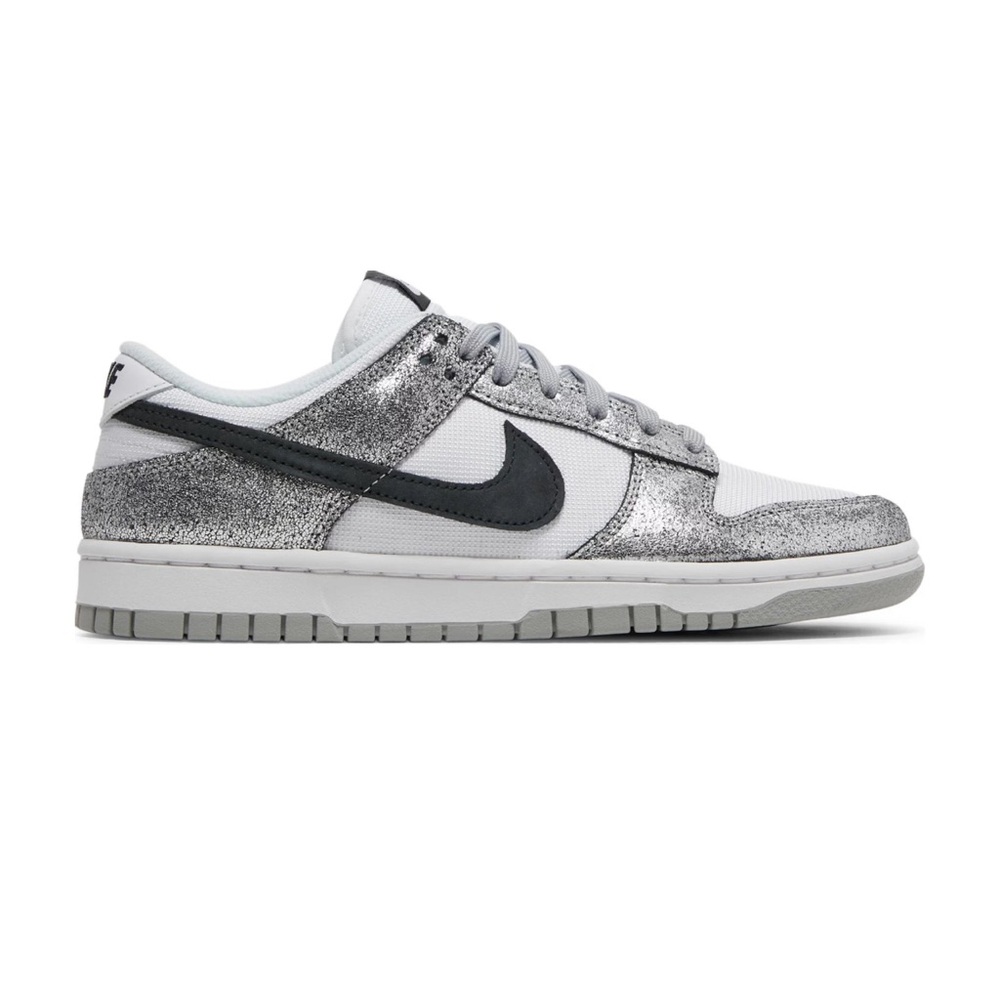 Wmns Dunk Low 'Golden Gals